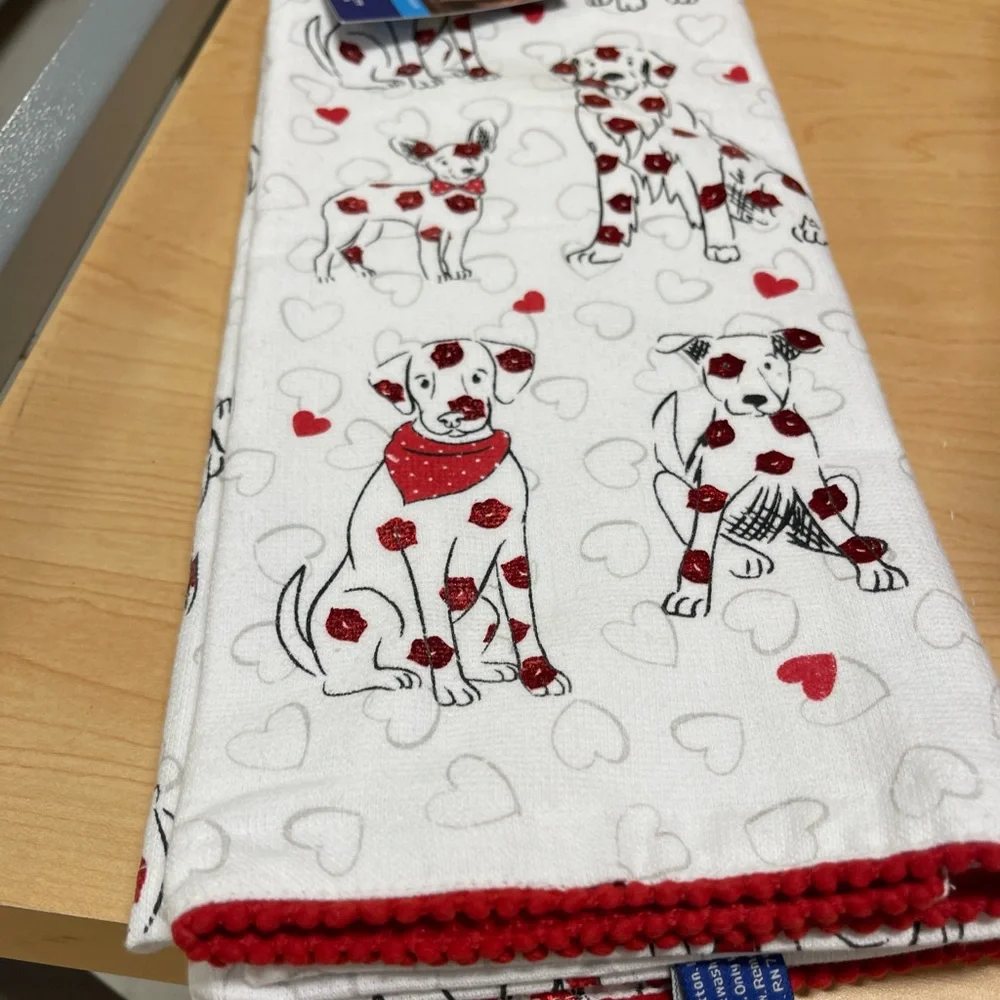 Valentine Dogs Kitchen Towels w/Red Trim & Foil Lips, set of 2 Towels NWT